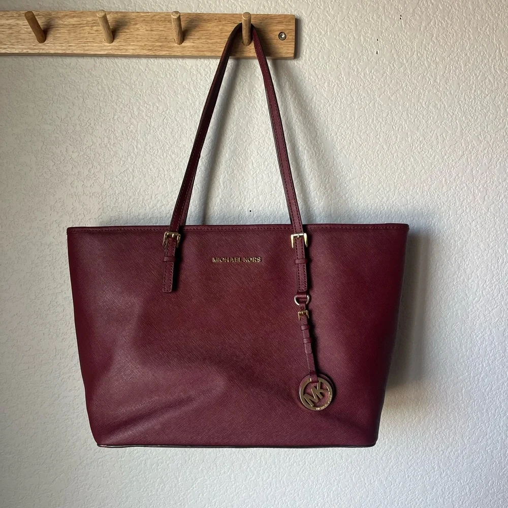 Michael Kors Jet Set Travel Large Saffiano Tote